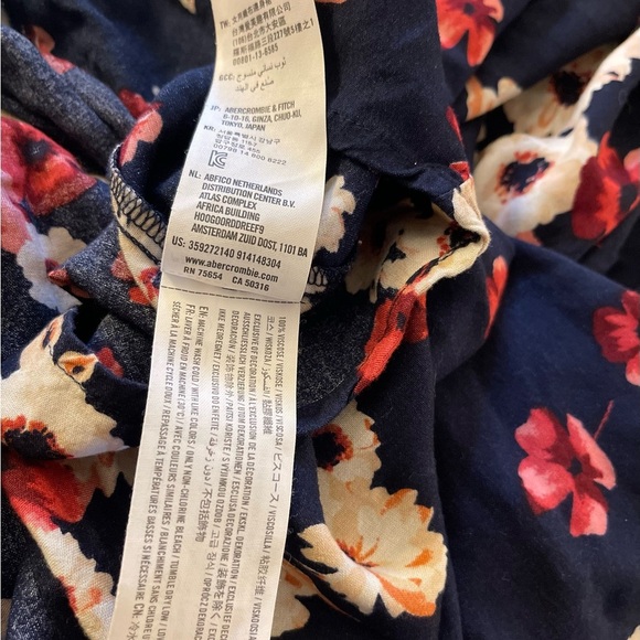 Hollister Blue
Fit and Flare Midi Dress V-Neck Sleeveless - Picture 2 of 12